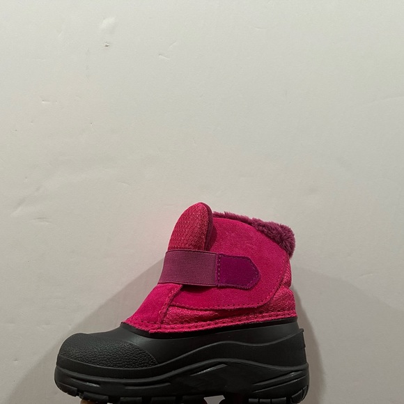 The North Face, Toddler Alpenglow Waterproof Boots, Pink & Black - Picture 12 of 16
